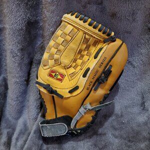 Easton 10 3/4" Leather Youth Baseball Glove ES107TB Black Magic RHT USED